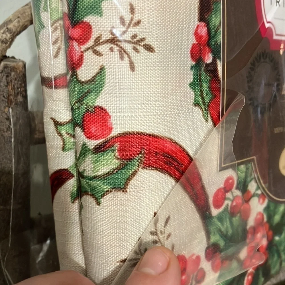 VINTAGE KMART TRIM A HOME HOLLY LEAVES BERRIES & RED RIBBON CHRISTMAS TABLECLOTH